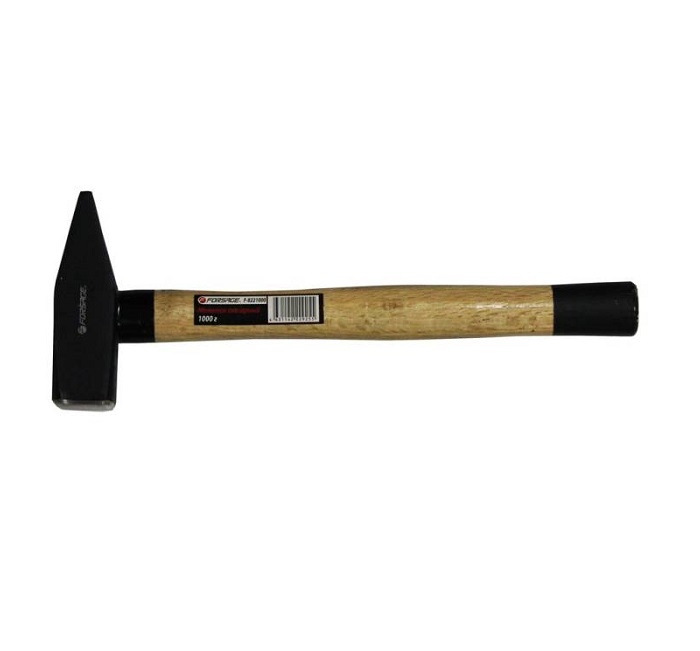 Молоток слесарный с деревянной ручкой и пластиковой защитой у основания (600г)