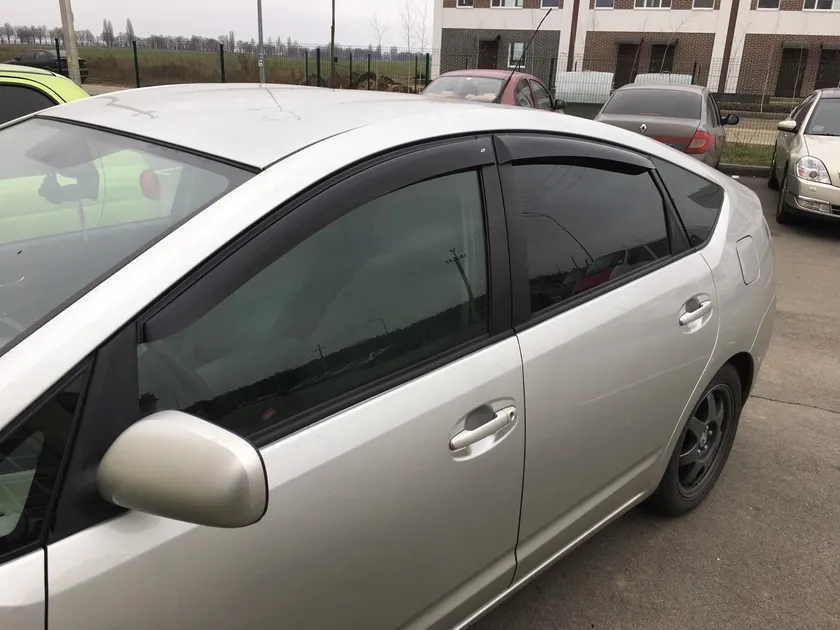 Дефлекторы Cobra Tuning для окон Toyota Prius II NHW20 2004-2008