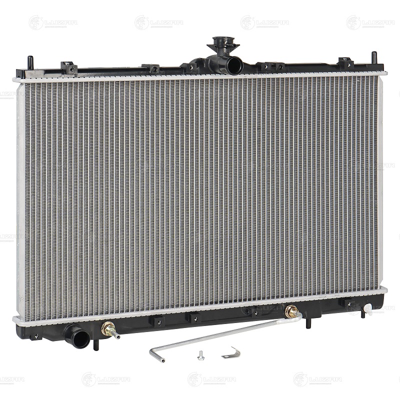 Радиатор охлаждения Mitsubishi Grandis Luzar LRC 1102